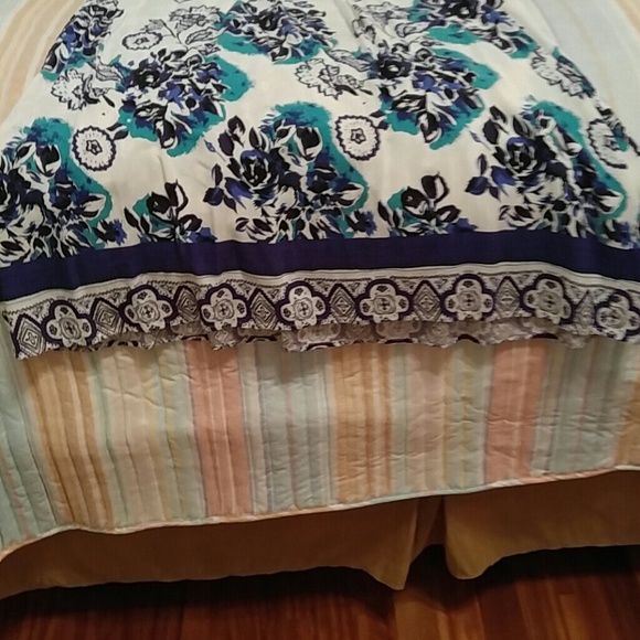 Dress - Picture 4 of 4